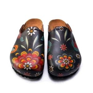 CLOGS - 

SIZE: 36